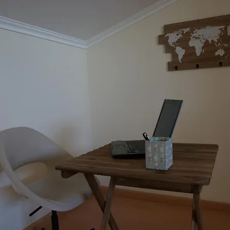 Δωμάτια σε οικογενειακή κατοικία Quartos Confortaveis Em Casa Proximo Ao Mosteiro