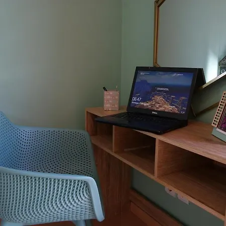 Quartos Confortaveis Em Casa Proximo Ao Mosteiro *