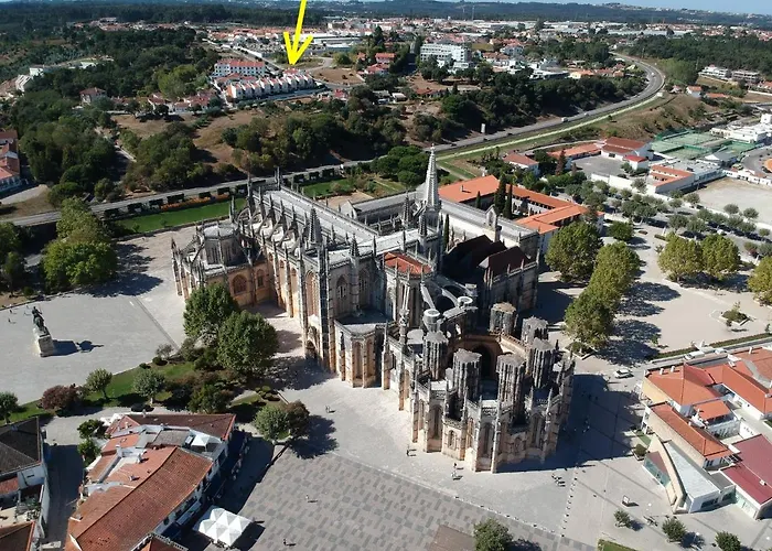 Quartos Confortaveis Em Casa Proximo Ao Mosteiro Kwatera prywatna Batalha