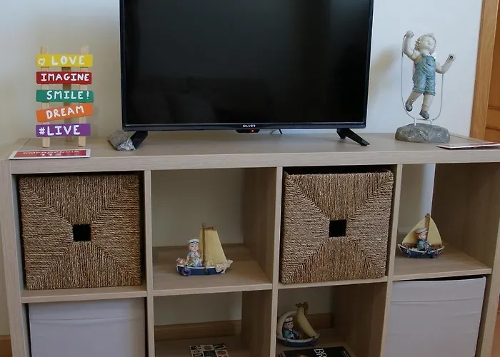 Quartos Confortaveis Em Casa Proximo Ao Mosteiro בית אירוח