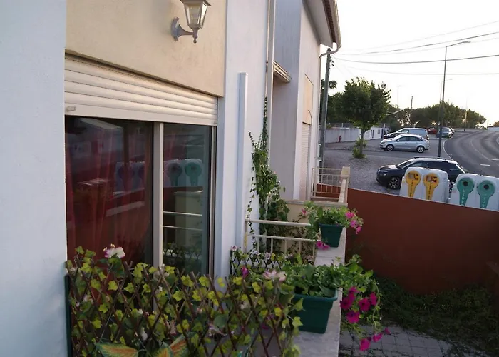 בית אירוח Quartos Confortaveis Em Casa Proximo Ao Mosteiro בטלייה