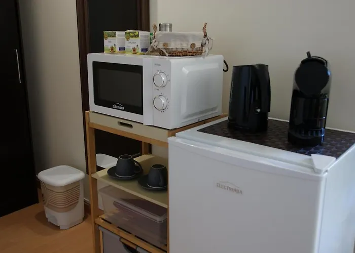 Quartos Confortaveis Em Casa Proximo Ao Mosteiro